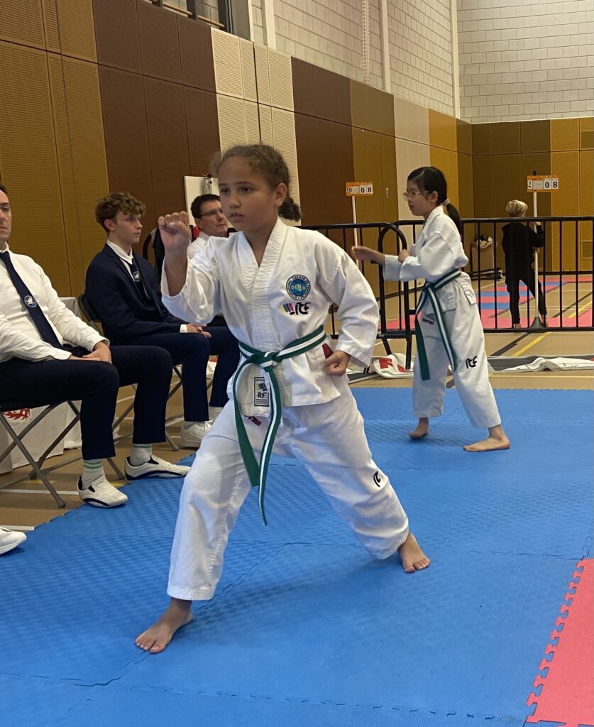 Mireya en Kayley | Taekwon-Do Nieuwegein